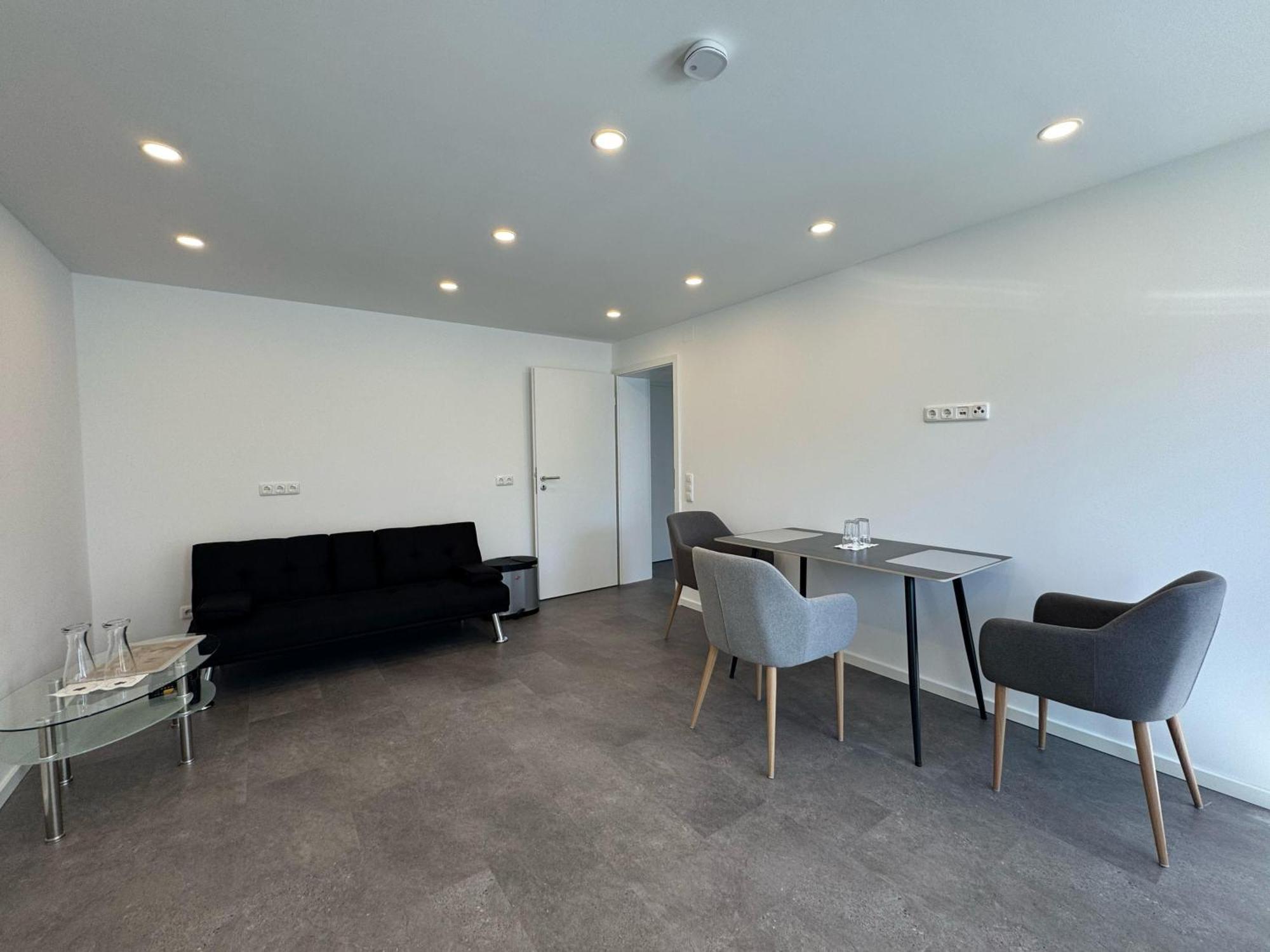 W&P Living Wohnung Mit Ausblick - Parkplatz Biberbach  Exteriör bild