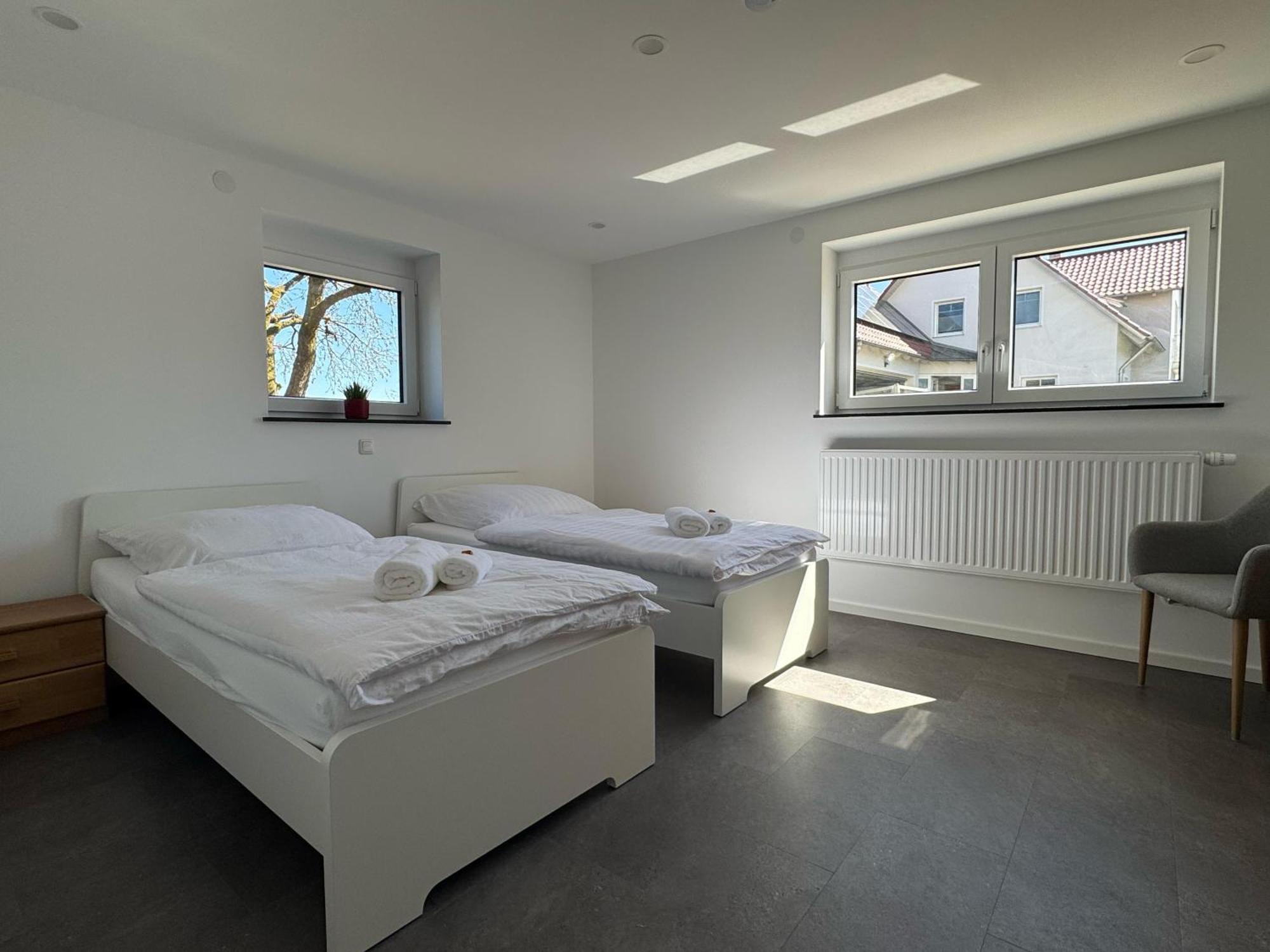 W&P Living Wohnung Mit Ausblick - Parkplatz Biberbach  Exteriör bild